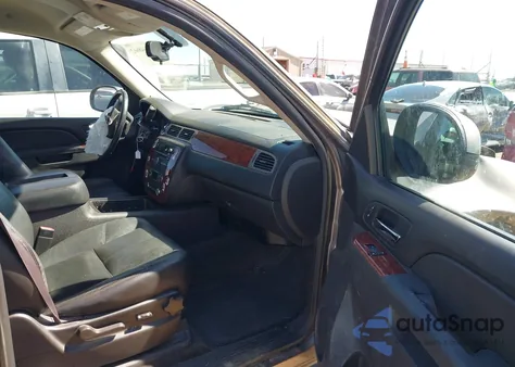 2013 Chevrolet Tahoe Lt z USA, uszkodzony, nr VIN 1GNSKBE03DR336869